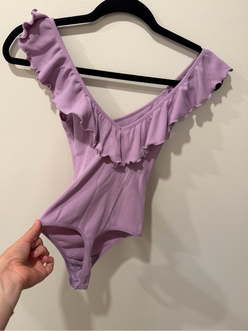 Lilac Ruffle-Trim bodysuit - Picture 4 of 4